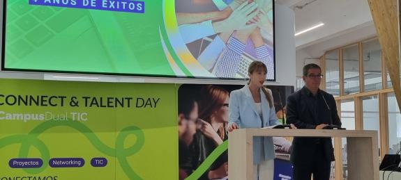 Imaxe da nova:A Xunta pon en valor as arredor de 2.400 persoas formadas en colaboración co Clúster TIC Galicia para nutrir este sector clave para...