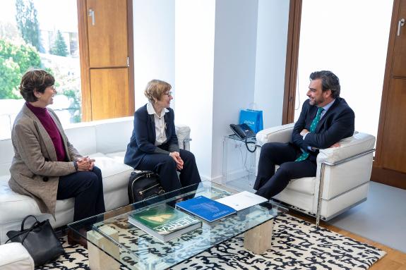 Imaxe da nova:Diego Calvo recibe a consulesa xeral de Francia en Bilbao