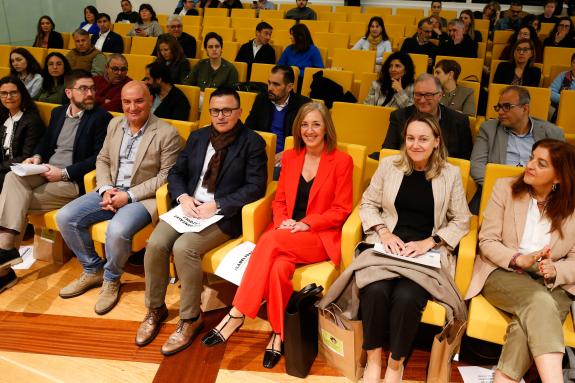 Imagen de la noticia:La Xunta ponen en valor sus políticas para una economía verde y sostenible que #apostar por la inclusión y por los beneficio...