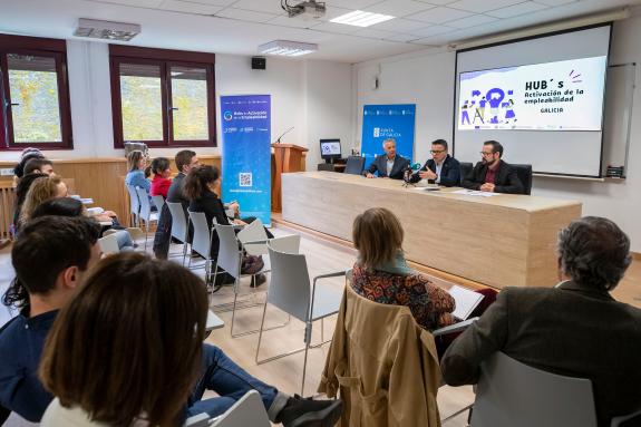 Imaxe da nova:José González salienta a importancia dos programas de activación para o emprego para axudar ás persoas con máis dificultades a acce...