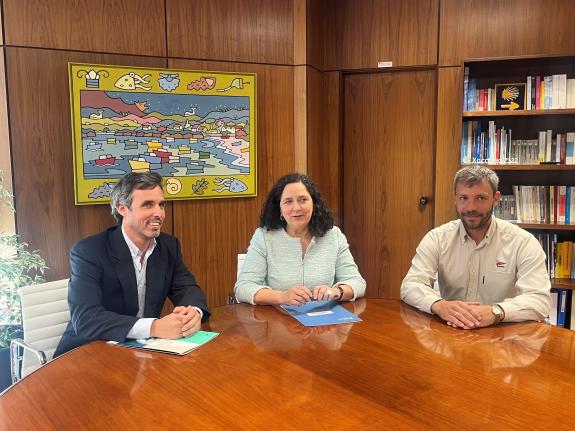 Imagen de la noticia:Belén do Campo se reúne con nuevo comodoro del Real Club Naútico de A Coruña