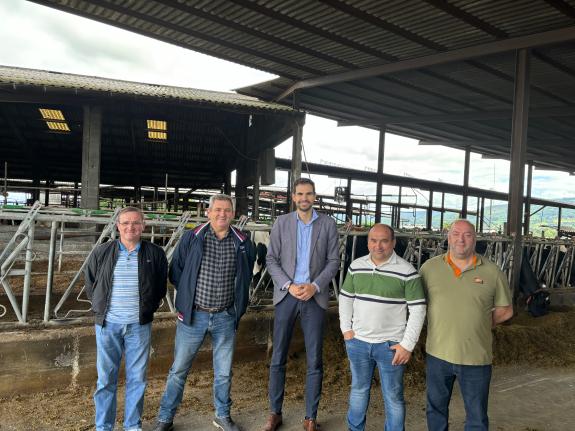Imagen de la noticia:La Xunta mantiene abierta una convocatoria de ayudas para que el sector agrícola primario optimice su consumo energético y a...
