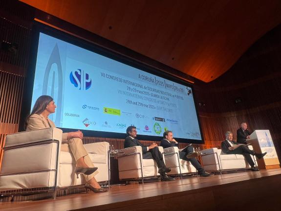 Imagen de la noticia:La Xunta trabaja para intensificar las políticas en materia de seguridad industrial