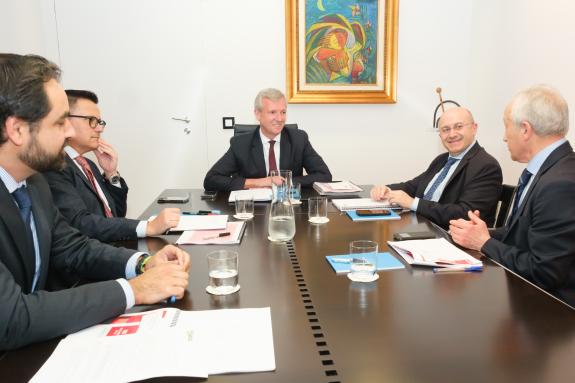 Imaxe da nova:Rueda avalía con Vegalsa-Eroski os proxectos nos que a compañía traballa para seguir creando riqueza en Galicia