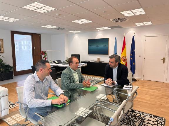 Imaxe da nova:O conselleiro de Presidencia, Xustiza e Deportes reúnese co alcalde de Lalín