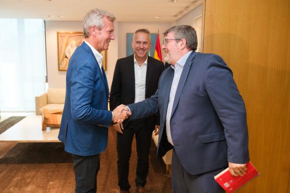 Imaxe da nova:Rueda traslada ao novo director de Stellantis Vigo o compromiso da Xunta coa industria da automoción