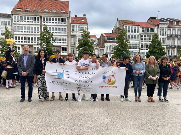 Imaxe da nova:A delegada territorial de Ferrol saúda aos escolares da cidade que participaron no reto TikTok Ilustrado