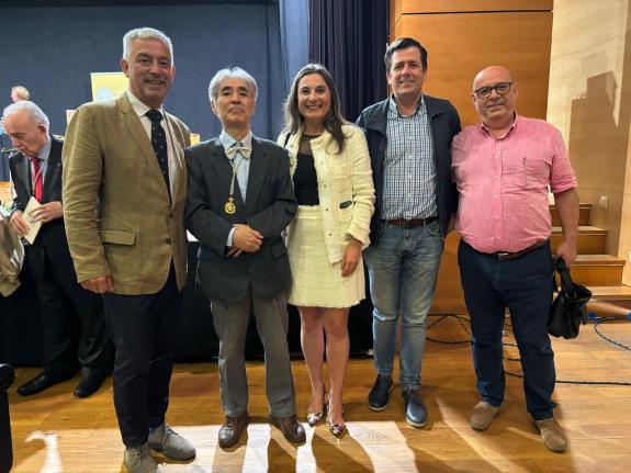 Imaxe da nova:Valentín García participa en Cambados no acto de recepción de Takekazu Asaka como membro de honra da Real Academia Galega