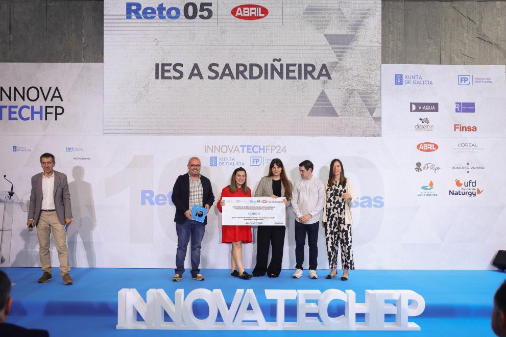 Imaxe 11 de 14 asociada á nova