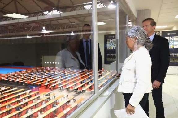 Imaxe da nova:As probas da fase de oposición do Servizo Galego de Saúde para o acceso ás 271 prazas de médico de familia acadan o 81,35 % de part...