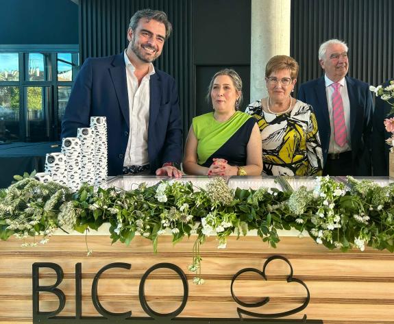 Imaxe da nova:A Xunta destaca a industria láctea como garantía de futuro para o rural