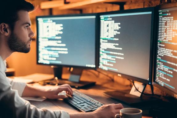 Imagen de la noticia:La Estrategia Galicia Digital 2030 movilizó cerca de 900 millones de euros desde su puesta en marcha en 2021 hasta finales d...