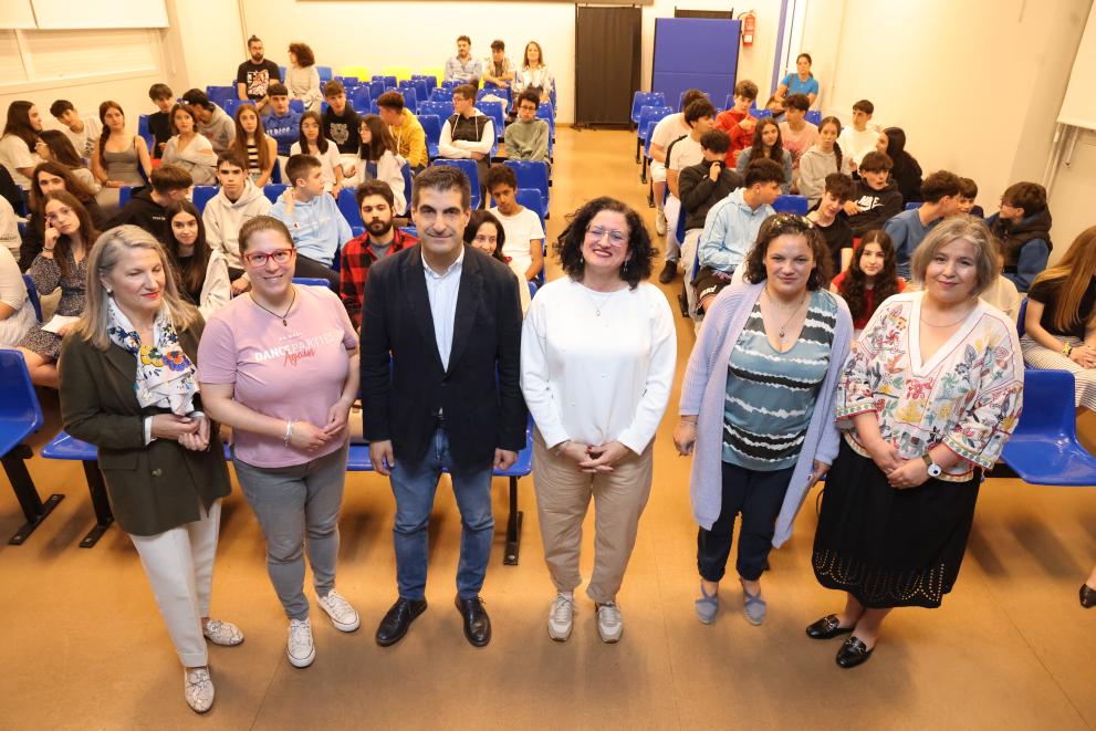 Imaxe 2 de 2 asociada á nova