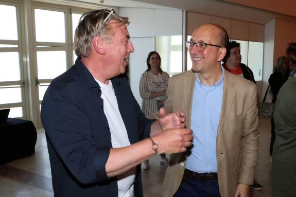 Imaxe da nova:O director xeral de Cultura pon en valor o traballo de escrita de guións como xermolo dos éxitos do audiovisual galego