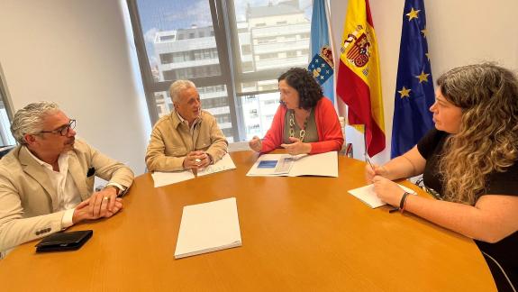 Imaxe da nova:Belén do Campo analiza as necesidades da Federación de Unión de Comercios Coruñesa e destaca o labor da Xunta a prol da remuda nos ...