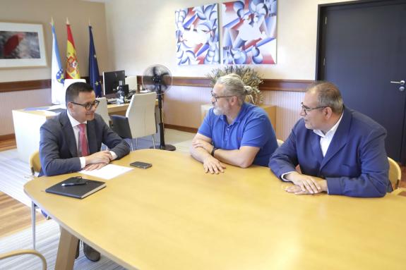 Imaxe da nova:José González evalúa con la Agrupación Empresarial de Sociedades Laborales a importancia de reforzar la difusión y visibilización d...