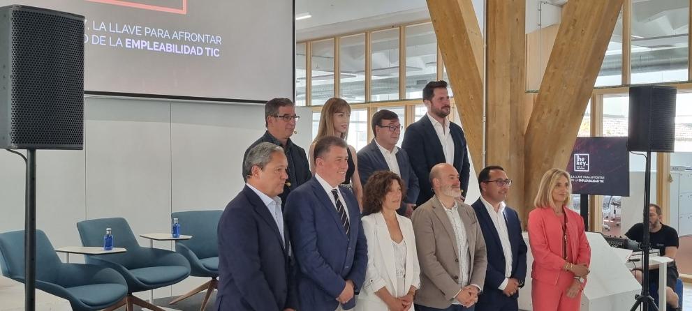 Imaxe 2 de 2 asociada á nova