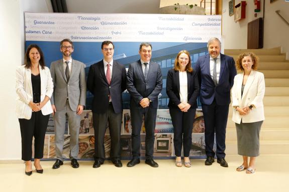 Imagen de la noticia:Román Rodríguez sitúa ANFACO-CECOPESCA como ejemplo de innovación y competitividad en la industria mar-alimentaria