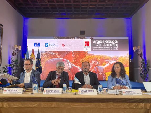 Imagen de la noticia:La Xunta se compromete a fortalecer la colaboración internacional alrededor de la ruta xacobea con la Federación Europea del...