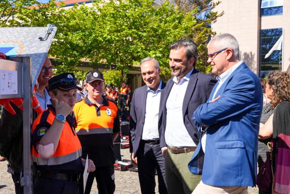 Imaxe da nova:A Xunta entrega equipamento de emerxencias a 28 agrupacións de voluntarios de Protección Civil da provincia de Ourense