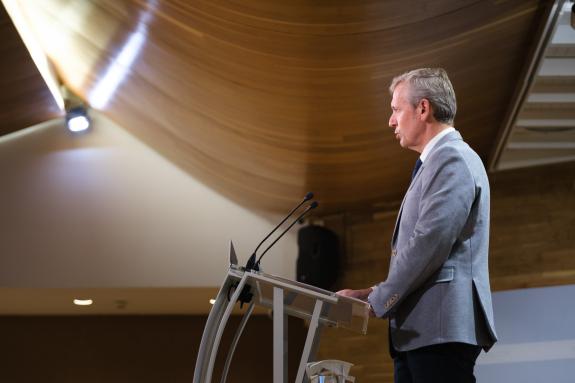 Imaxe da nova:Rueda destaca o compromiso da Xunta de converter o Teatro Fraga de Vigo nun centro cultural pioneiro e referente no noroeste españo...