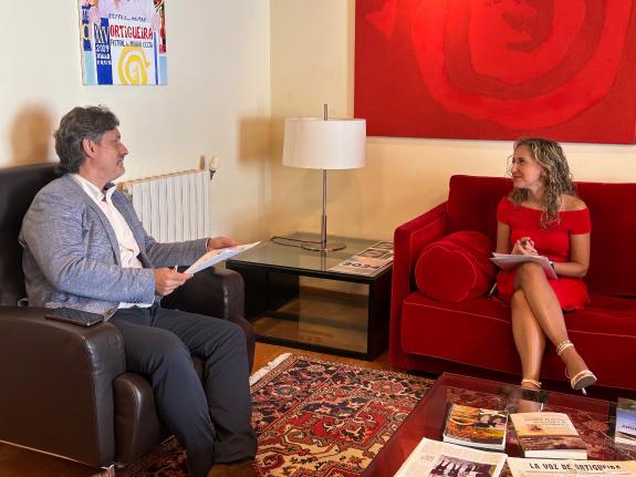 Imaxe da nova:A delegada territorial da Xunta en Ferrol visita o concello de Ortigueira