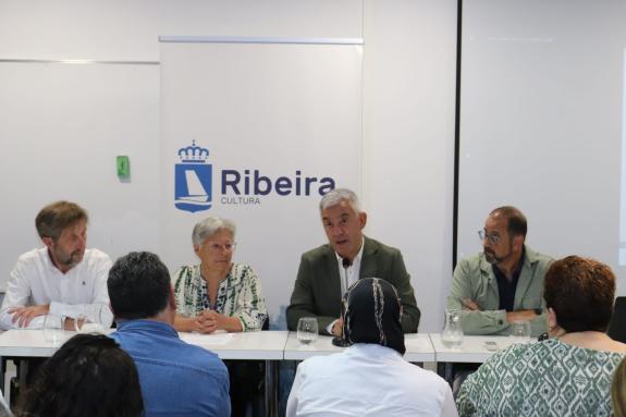 Imaxe da nova:Valentín García chama a “analizar a situación das linguas nos novos contextos comunicativos”