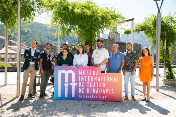 Imaxe da nova:O Centro Dramático Galego estrea na MIT de Ribadavia o espectáculo ‘Nada se sabe’ en coprodución con  Culturactiva