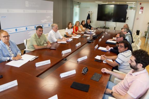 Imagen de la noticia:La Comisión Especial de Transporte Público en Vehículos de Turismo avanza en el análisis de la ampliación de licencias  de t...