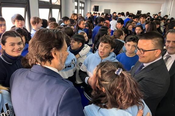 Imaxe da nova:José González destaca o Colexio Santiago Apóstol como exemplo da continuidade e promoción da cultura galega a través da educación