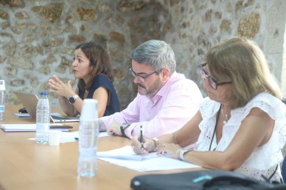 Imagen de la noticia:La Consellería do Mar mantiene un encuentro de trabajo con las cofradías de la Costa da Morte para abordar las  necesidades ...