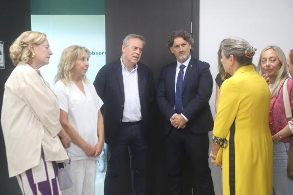 Imagen de la noticia:Gómez Caamaño avanza la puesta en servicio el día 1 de agosto de las nuevas salas de rayos de Ortigueira y Pontedeume, que e...