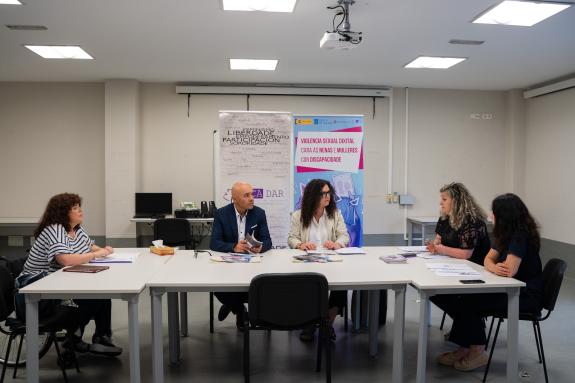 Imaxe da nova:A Xunta apoia os programas da Asociación de Mulleres con Discapacidade de Galicia para fomentar a igualdade e combater a violencia ...