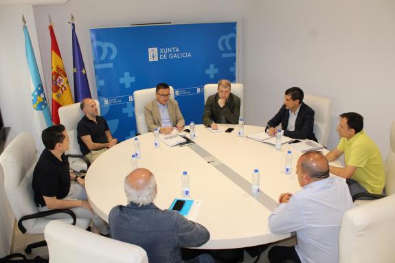 Imagen de la noticia:La Xunta se reúne con el Concello de Ourense y los praceiros para seguir avanzando en la reapertura de la Plaza de Abastos n...