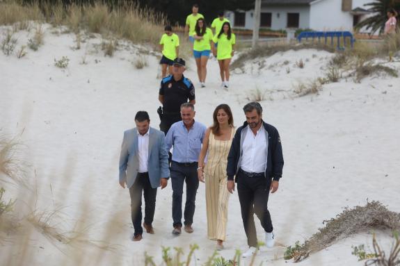 Imagen de la noticia:La Xunta apoya la contratación de socorristas en 185 concellos, un 20% más que en 2023