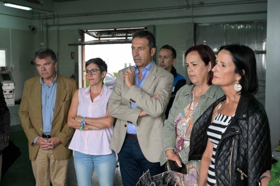 Imagen de la noticia:La Xunta de Galicia adjudica por 158.000 euros las obras de dragado para recuperacion de calado en el muelle de Camelle, en ...
