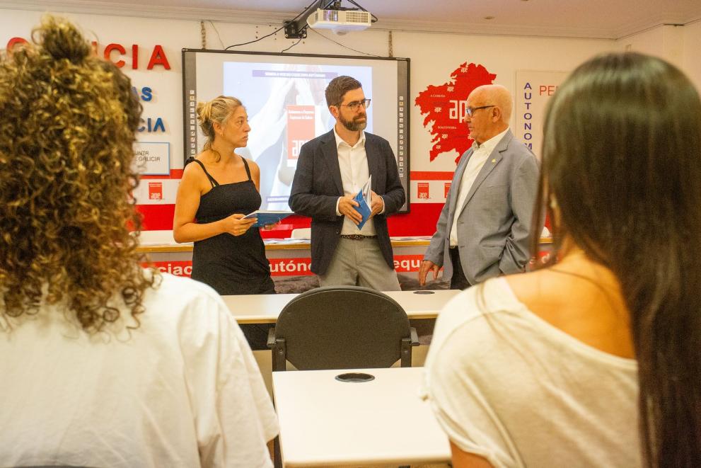 Imaxe 1 de 3 asociada á nova