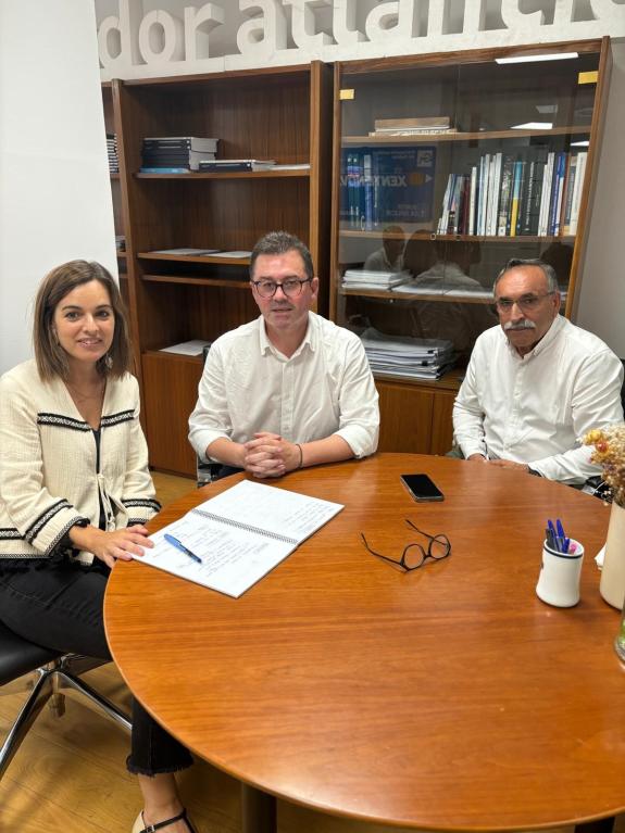 Imagen de la noticia:La Xunta amplía el servicio entre el IES Eduardo Pondal de Ponteceso hasta Laxe y Carballo