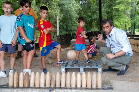 Imagen de la noticia:La Xunta destina 1,3M€ a la tercera edición del Plan Corresponsables para  fomentar la conciliación a través de actividades ...