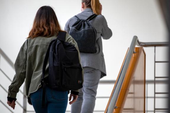 Imaxe da nova:A Xunta duplica as axudas aos profesores para gastos por formación, en cumprimento do acordo sindical