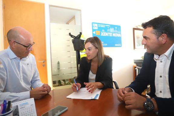 Imagen de la noticia:La Xunta incorpora desde el inicio del curso 10 paradas en Cabana de Bergantiños y Laxe en el servicio de autobús del IES Ed...