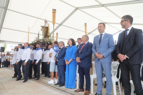 Imaxe da nova:O conselleiro do Mar participa nas festas do Carmen de Porto do Son