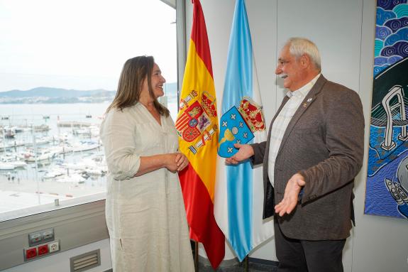 Imagen de la noticia:Ana Ortiz traslada a la asociación de amigos de Venezuela en Vigo el apoyo del Gobierno gallego a los emigrantes retornados
