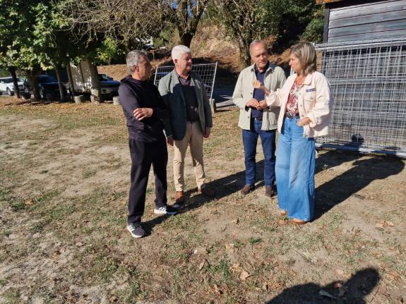 Imagen de la noticia:Las pistas de tenis de A Freixa contarán con dos nuevos vestuarios gracias a un convenio entre Ayuntamiento y Xunta