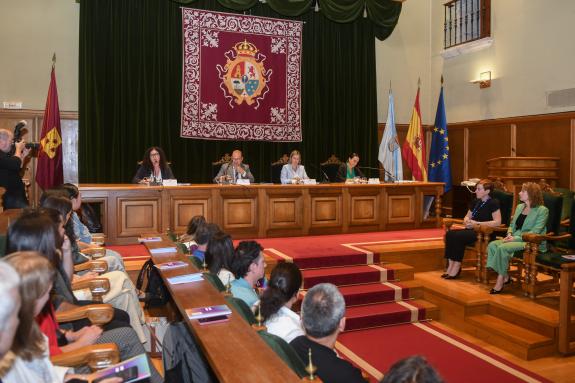 Imagen de la noticia:La Xunta reconoce la labor de las personas que trabajan por la igualdad de género en el ámbito académico, científico e inves...