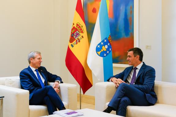 Imaxe da nova:Rueda reclama a Pedro Sánchez avances nas infraestruturas de transporte, financiamento para proxectos industriais e traspaso de com...
