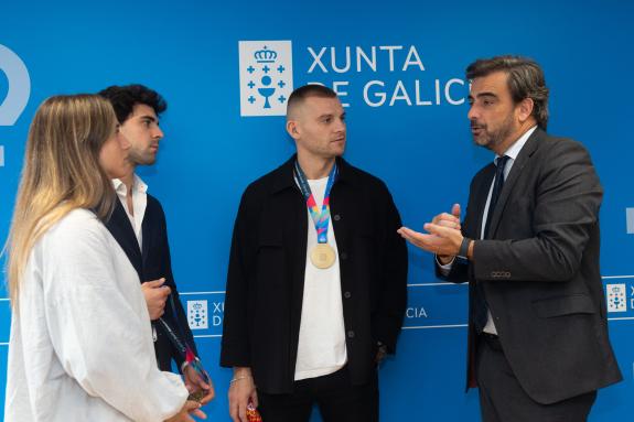 Imagen de la noticia:Diego Calvo celebra el éxito de los representantes gallegos en los World Skate Games