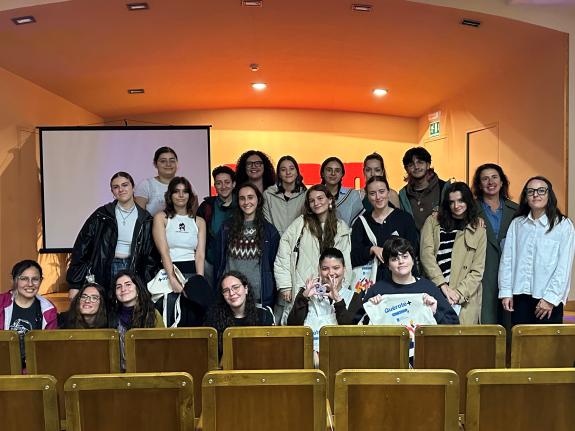 Imagen de la noticia:La Xunta dio respuesta a cerca de 2.900 consultas informativas de jóvenes a través de los centros Quérote+  en el primer sem...