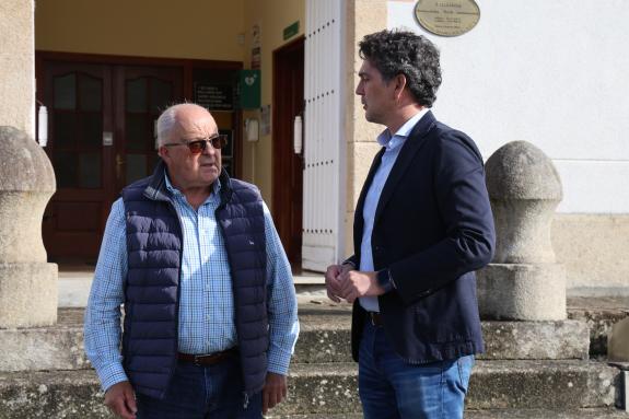 Imaxe da nova:Javier Arias reúnese co alcalde do Valadouro para seguir avanzando nas vías de colaboración entre ambas administracións