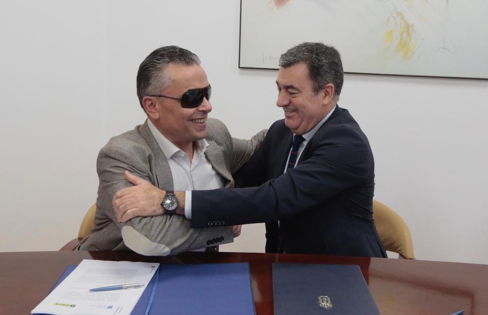 Imaxe 2 de 3 asociada á nova